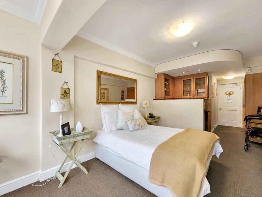 0 Bedroom Property for Sale in Sea Point Western Cape